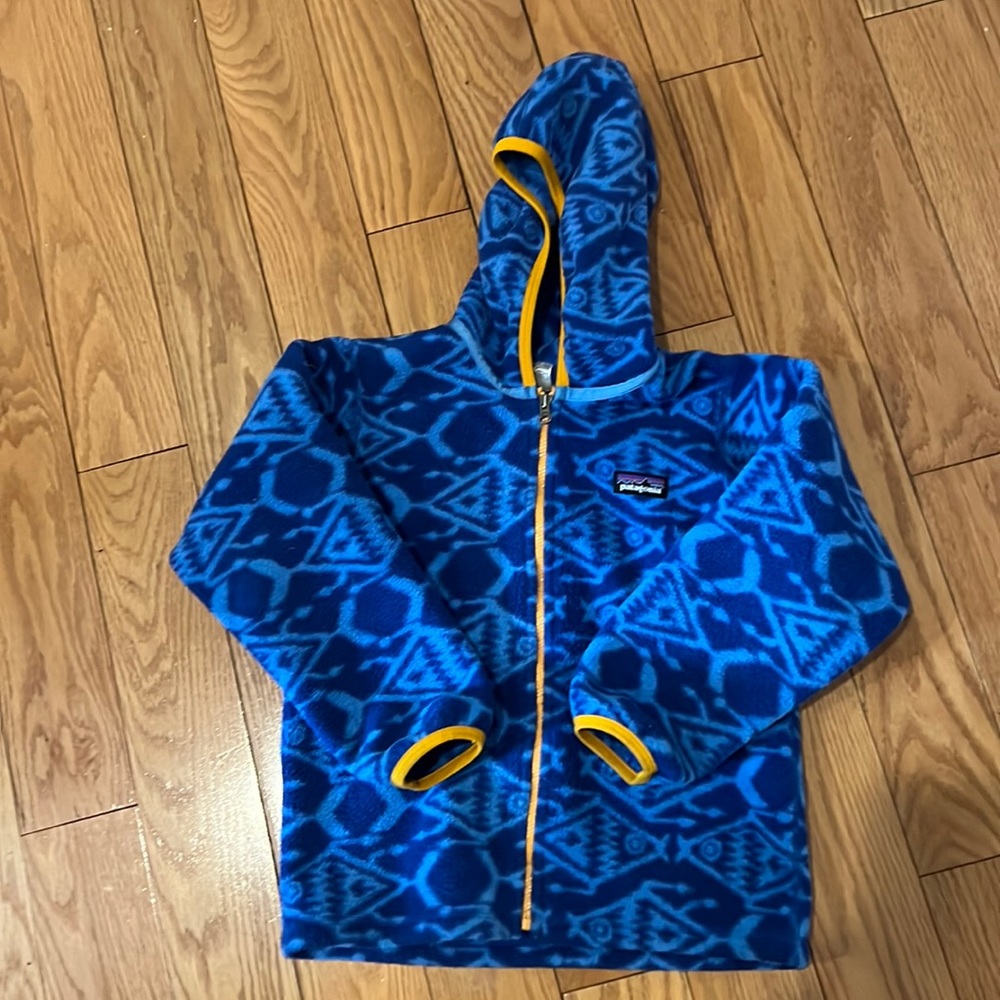 Patagonia fleece jacket size 5T